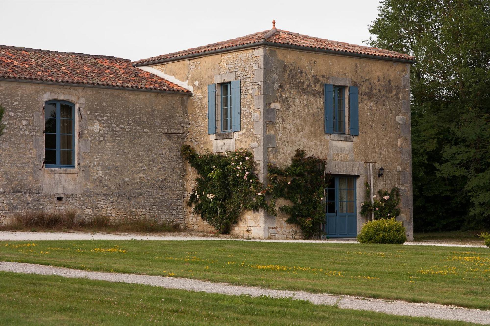 Chambres d'Hôtes Logis de l'Astrée Saint-Bris-des-Bois Exterior foto